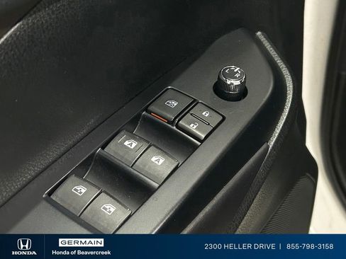 Used 2016 Toyota Highlander Plus AWD/4WD image 18