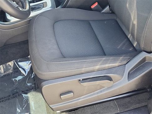 Used 2018 Chevrolet Colorado LT w/ LT Convenience Package image 18