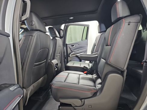 Certified 2025 Chevrolet Traverse RS w/ LPO, Floor Liner Package image 21