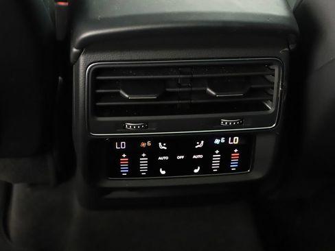 Used 2023 Audi Q7 2.0T Premium Plus w/ Premium Plus Package AWD/4WD image 22