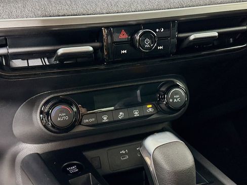 New 2026 Nissan Kicks SV w/ Charging Package FWD image 21