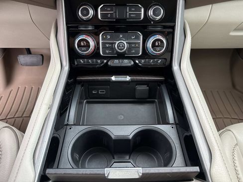 Used 2021 GMC Yukon XL Denali image 34