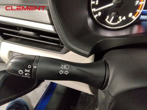 Used 2025 Nissan Altima 2.5 SV image 14