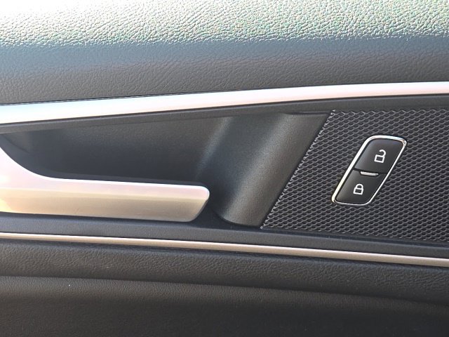Used 2021 Ford Edge ST-Line FWD image 23
