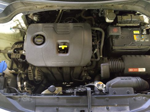 Used 2021 Kia Soul LX FWD image 30