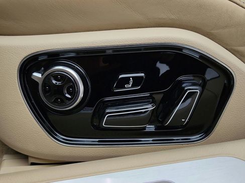 Used 2017 Audi A8 L 4.0T w/ Driver Assistance Package image 31