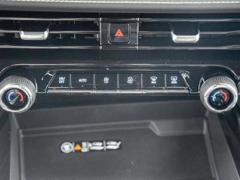 New 2026 Chevrolet Suburban Premier image 26