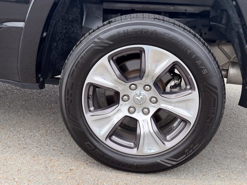 Used 2022 RAM 1500 Laramie AWD/4WD image 11