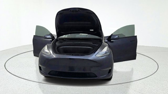 Used 2024 Tesla Model Y 2WD image 12