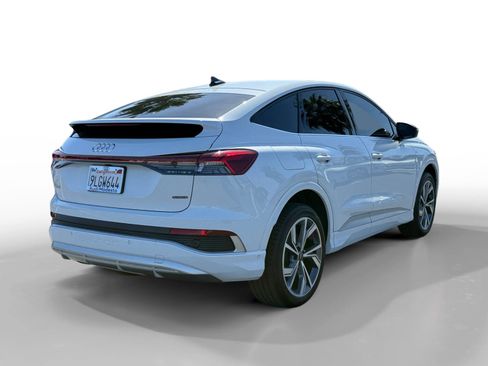 Used 2023 Audi Q4 e-tron Prestige image 5