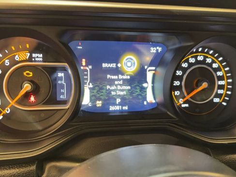 Used 2025 Jeep Wrangler Unlimited Rubicon image 26