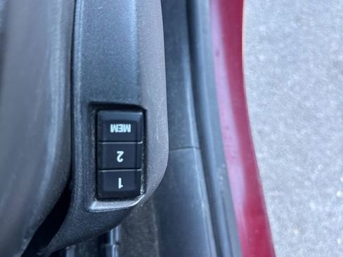 Used 2016 Chevrolet Equinox LTZ w/ Enhanced Convenience Package image 36