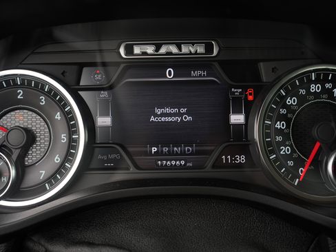 Used 2020 RAM 1500 Laramie AWD/4WD image 29