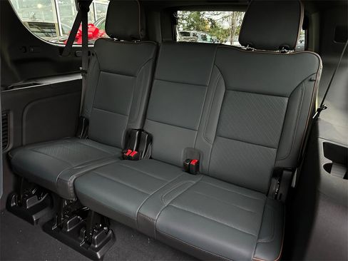 New 2026 GMC Yukon XL AT4 image 17