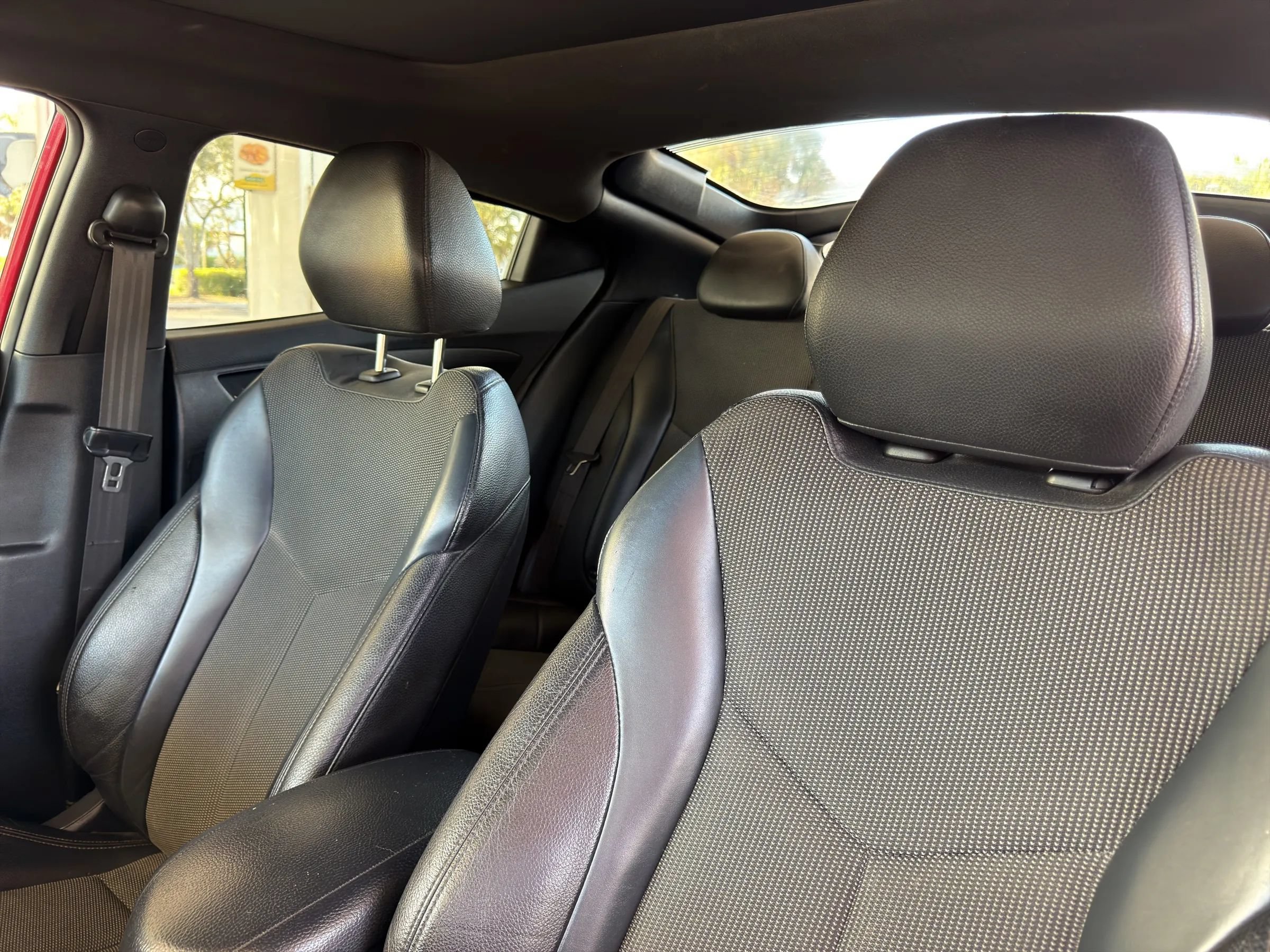 Used 2016 Hyundai Veloster w/ Option Group 02 FWD image 32