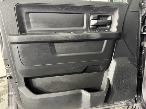 Used 2018 RAM 1500 Express AWD/4WD image 32