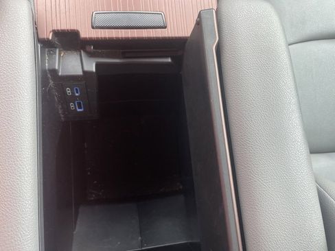 Used 2021 Toyota Sienna XLE image 21