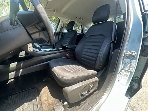 Used 2014 Ford Fusion SE FWD image 12