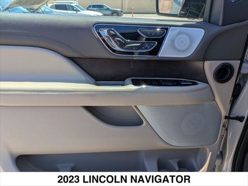 Certified 2023 Lincoln Navigator Reserve RWD image 10
