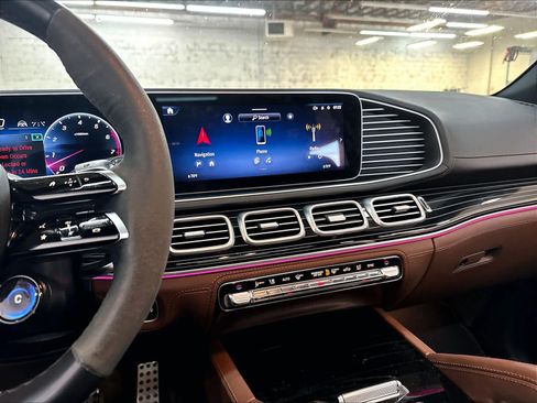 Used 2024 Mercedes-Benz GLE 53 AMG 4MATIC image 9