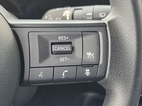 Used 2025 Nissan Kicks SV FWD image 22