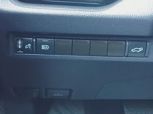 Used 2024 Toyota RAV4 XLE Premium image 12