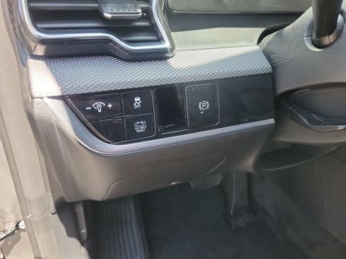 Certified 2024 Kia Sportage LX FWD image 18