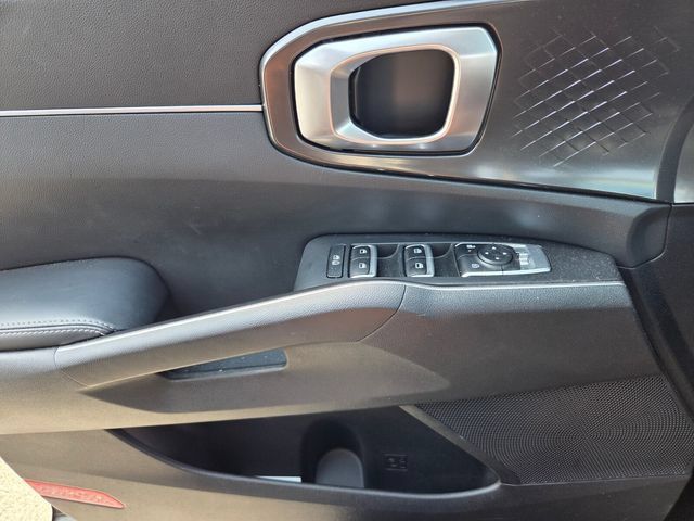 Used 2025 Kia Sorento EX w/ Panoramic Sunroof Package FWD image 30