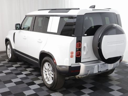 Used 2025 Land Rover Defender 110 S image 16