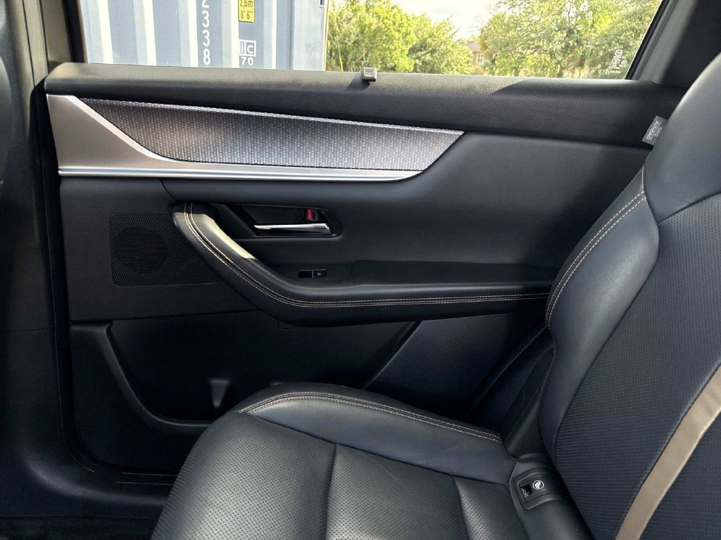 Certified 2025 MAZDA CX-90 Plug-In Hybrid w/ Premium Plus AWD/4WD image 18