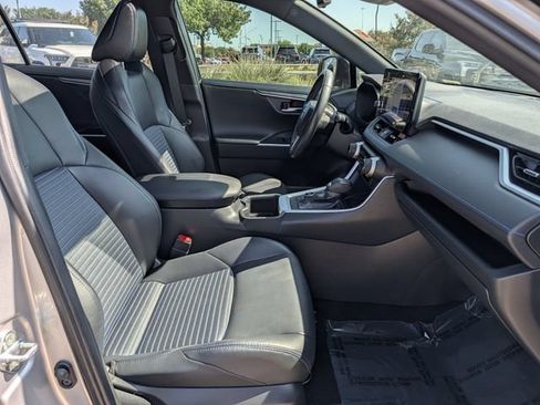 Used 2023 Toyota RAV4 XSE AWD/4WD image 32