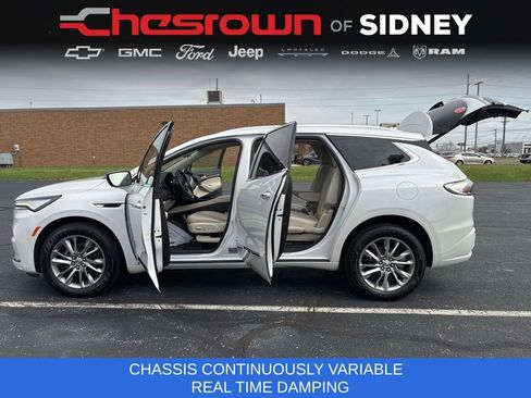 Used 2023 Buick Enclave Avenir w/ Avenir Technology Package AWD/4WD image 14