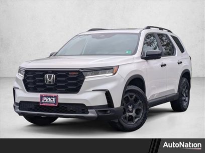 Used 2025 Honda Pilot TrailSport