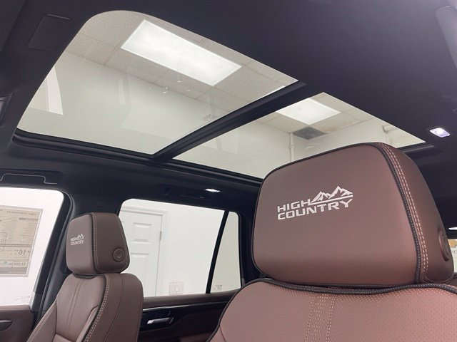 New 2026 Chevrolet Tahoe High Country w/ LPO, Illumination Package AWD/4WD image 12