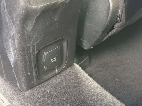 Used 2020 Ford Escape Titanium image 12