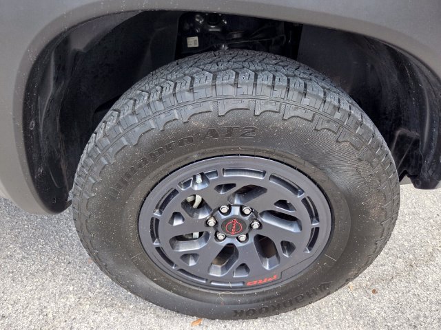 Used 2026 Nissan Frontier PRO-4X AWD/4WD image 9