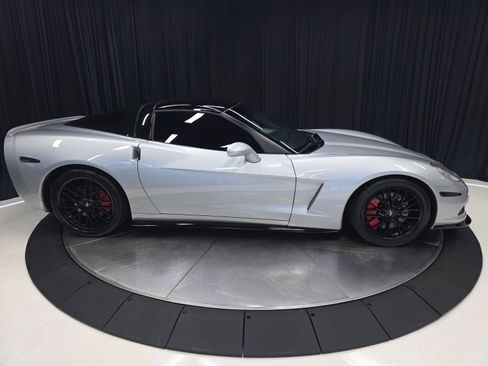 Used 2009 Chevrolet Corvette Coupe w/ Preferred Equipment Group RWD image 15
