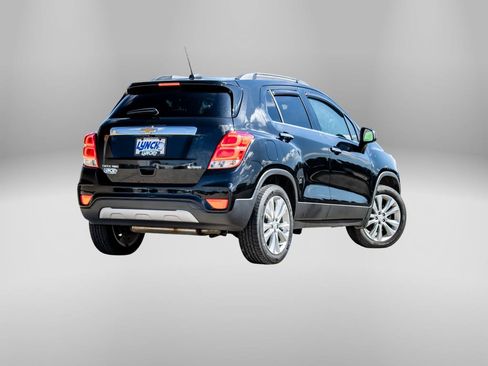 Used 2017 Chevrolet Trax Premier w/ Driver Confidence II Package AWD/4WD image 12