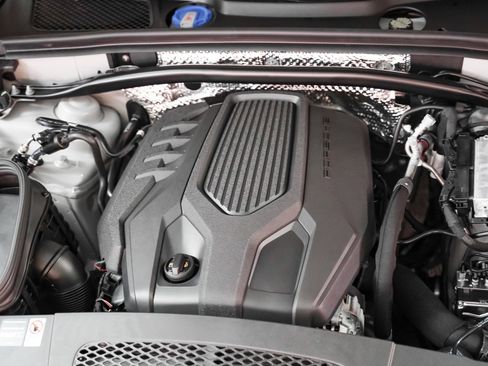 New 2026 Porsche Macan Turbo image 12