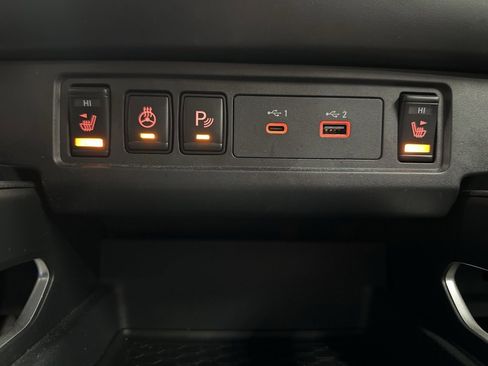 Used 2022 Nissan Frontier SV image 32