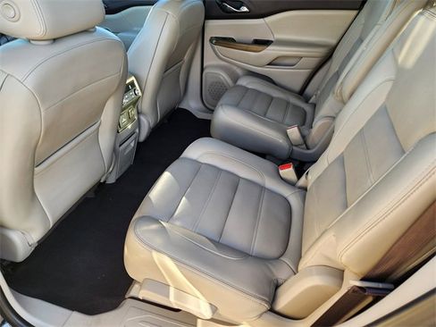 Used 2019 GMC Acadia Denali w/ Technology Package image 16