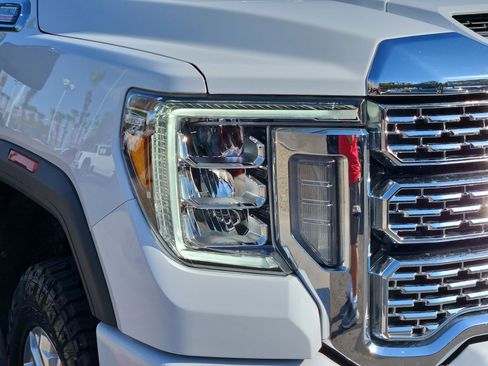 Certified 2022 GMC Sierra 3500 Denali w/ Denali Ultimate Package AWD/4WD image 10
