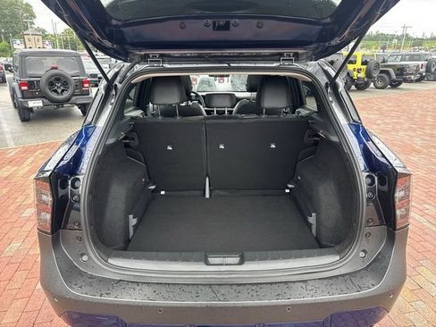 Used 2025 Nissan Kicks SR FWD image 28