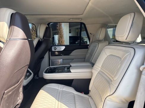 Used 2021 Lincoln Navigator Black Label w/ Cargo Convenience Package image 25