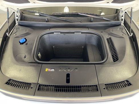 Used 2024 Kia EV9 Light Long Range RWD image 21
