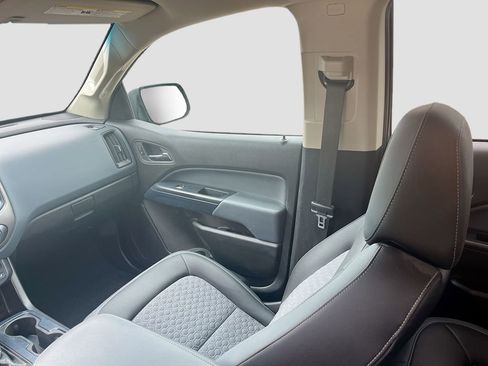 Used 2019 Chevrolet Colorado Z71 AWD/4WD image 22