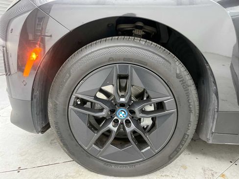 Used 2024 BMW iX xDrive50 w/ Convenience Package AWD/4WD image 24