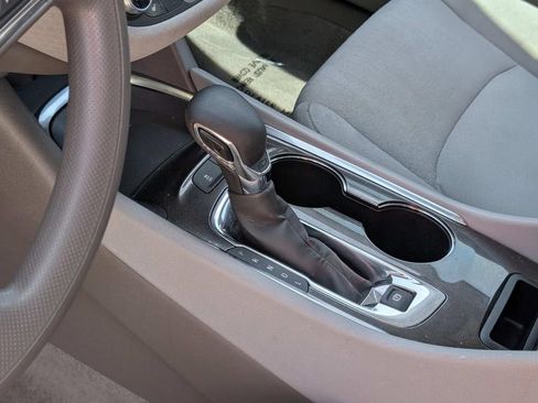 Used 2024 Chevrolet Malibu LT FWD image 19