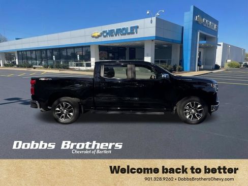 Used 2023 Chevrolet Silverado 1500 LT AWD/4WD image 9