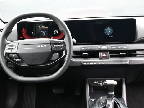 Used 2025 Kia K4 FWD image 10